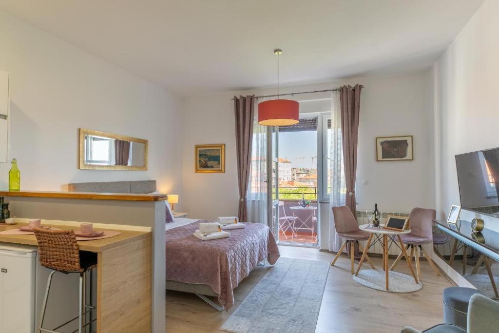 Polai Boutique Apartments With Free Parking Экстерьер фото