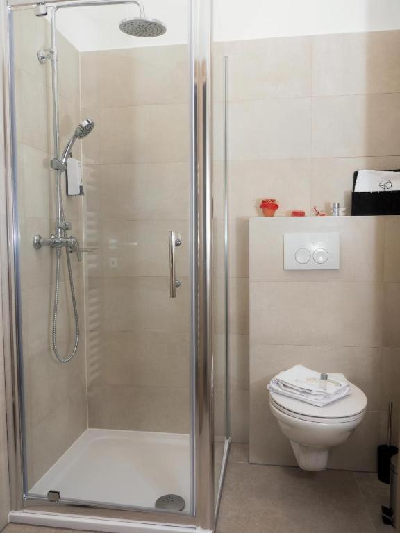 Polai Boutique Apartments With Free Parking Экстерьер фото