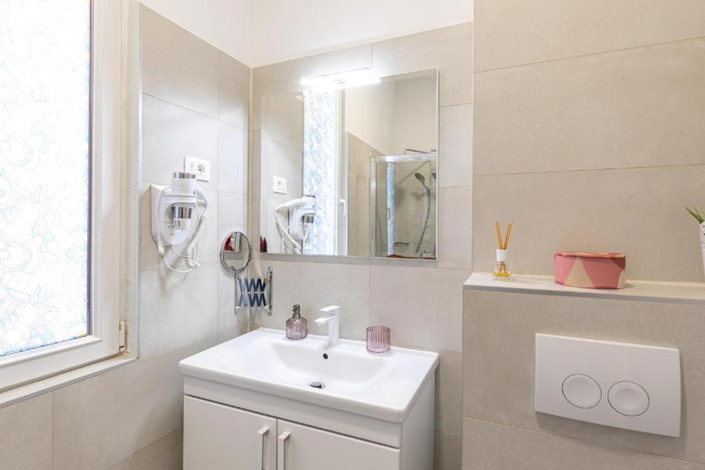 Polai Boutique Apartments With Free Parking Экстерьер фото