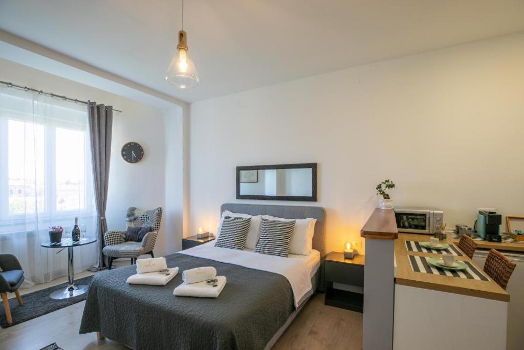 Polai Boutique Apartments With Free Parking Экстерьер фото
