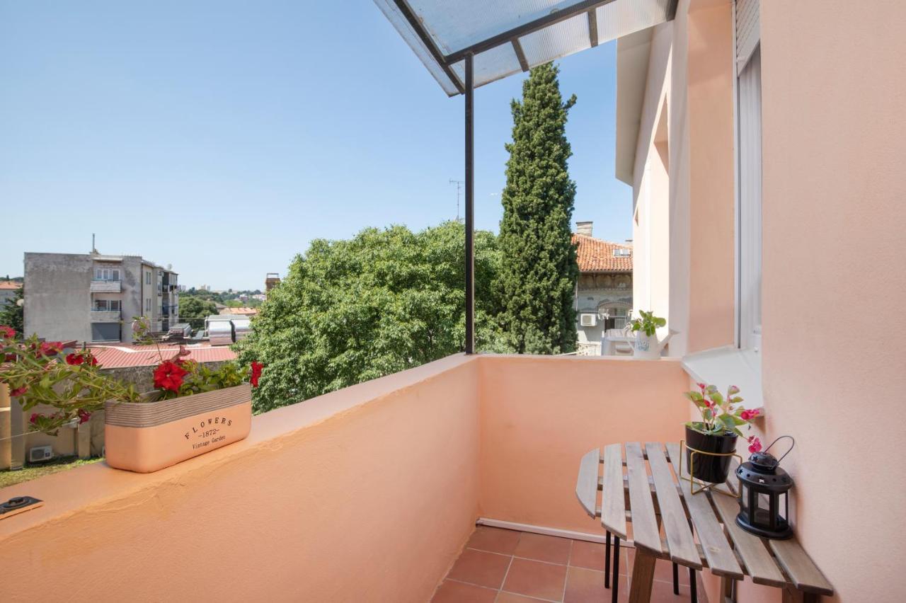 Polai Boutique Apartments With Free Parking Экстерьер фото